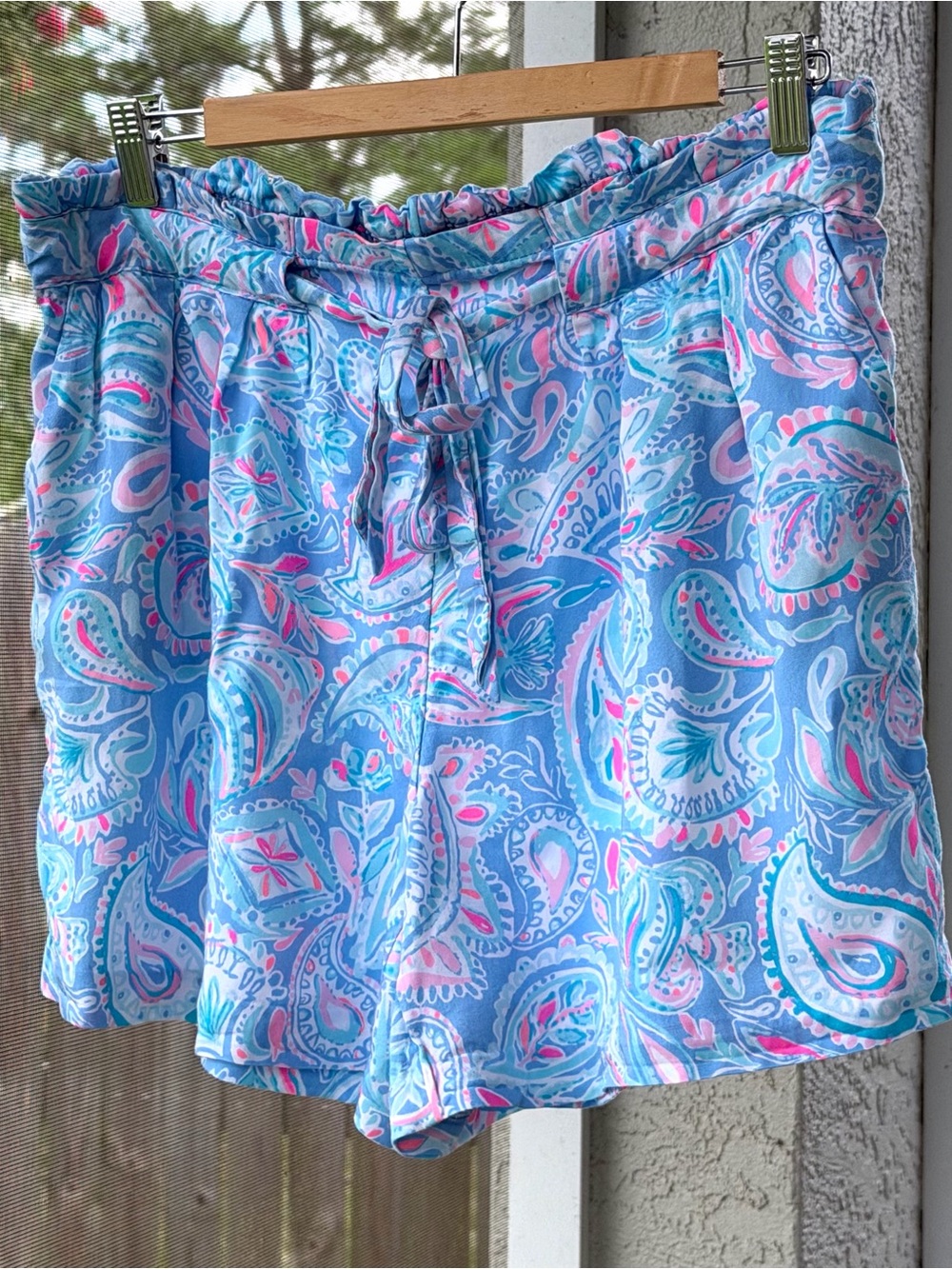 Lilly Pulitzer Kothmale Sri Lanka Paisley Paperbag Waist Tie Front Shorts Size L - Picture 3 of 16